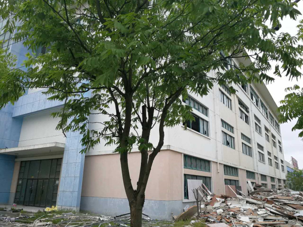 G1632	浦東臨港萬祥產(chǎn)業(yè)園區(qū) 獨棟5400平方米廠房出售 單價3611元/平
