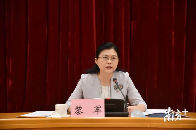 罕見！岳陽(yáng)籍一女副市長(zhǎng)正廳級(jí)！