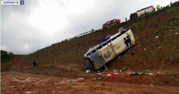 突發(fā)！江西景德鎮(zhèn)發(fā)生客車(chē)側(cè)翻事故已致6死12傷